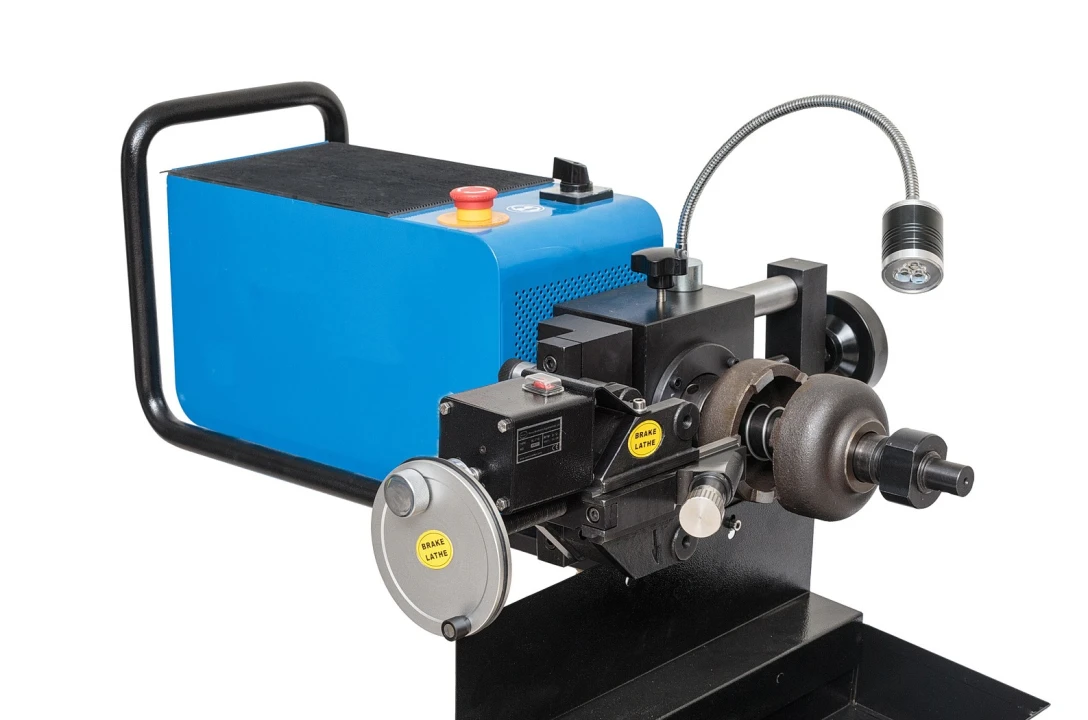 UREĐAJ ZA TOKARENJE DISKOVA